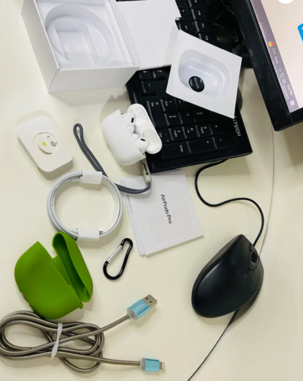 Apple AirPods Pro 2nd Gen ENC - Image 3
